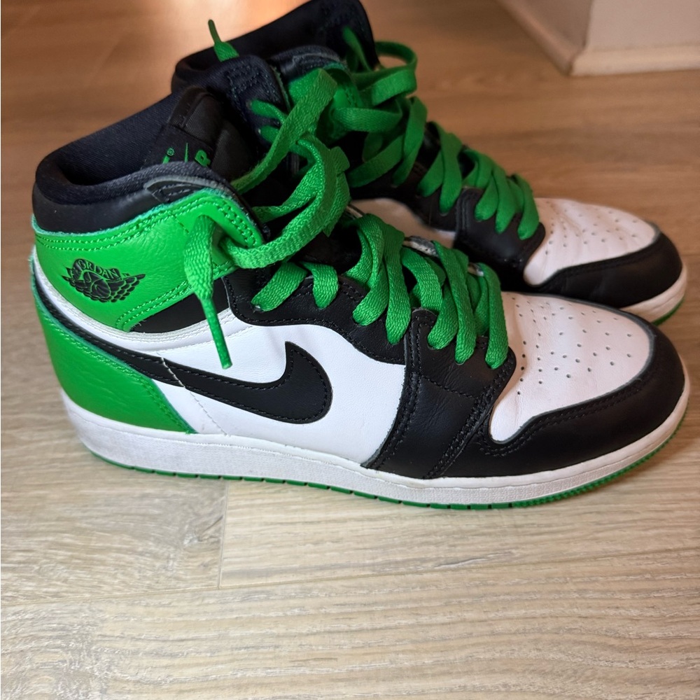 Jordan 1 Retro High OG- Lucky green